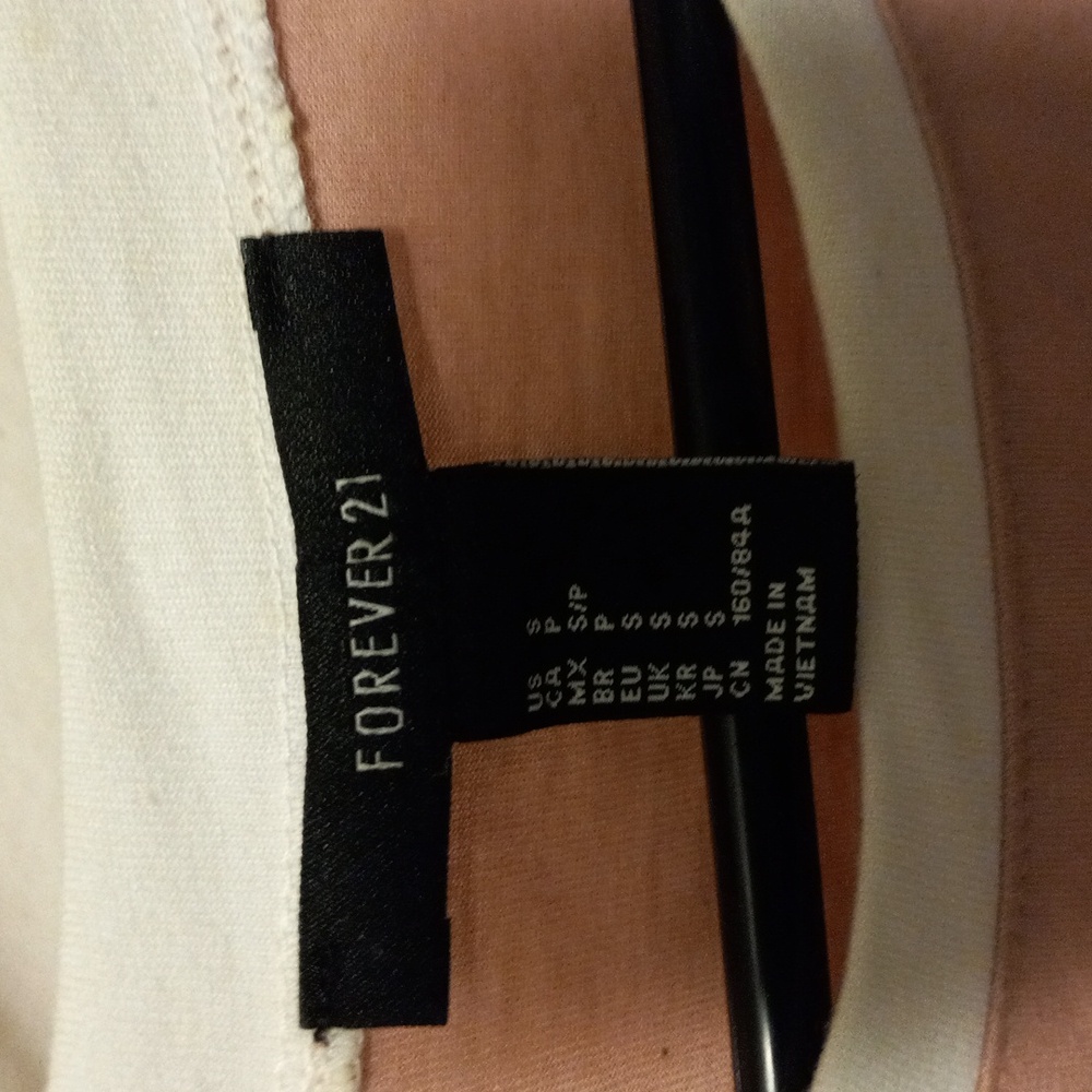 Top , cropped - Picture 2 of 3